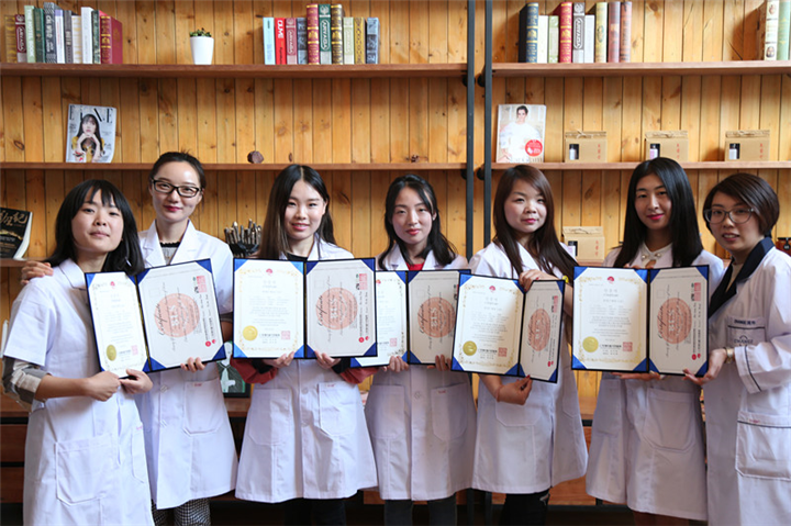 云南半**培训学校 