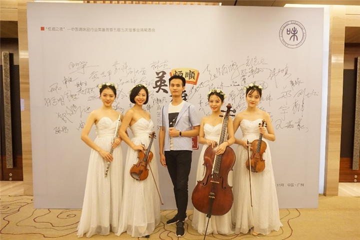 东莞大小提琴演出/东莞大小提琴演奏/东莞电提琴表演 