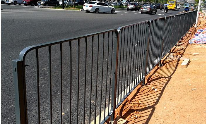 深圳道路交通护栏厂家 