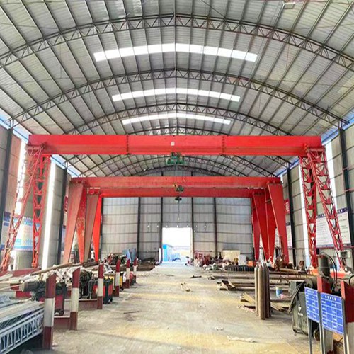 浙江台州龙门吊销售公司4台10吨龙门吊钢结构厂房用