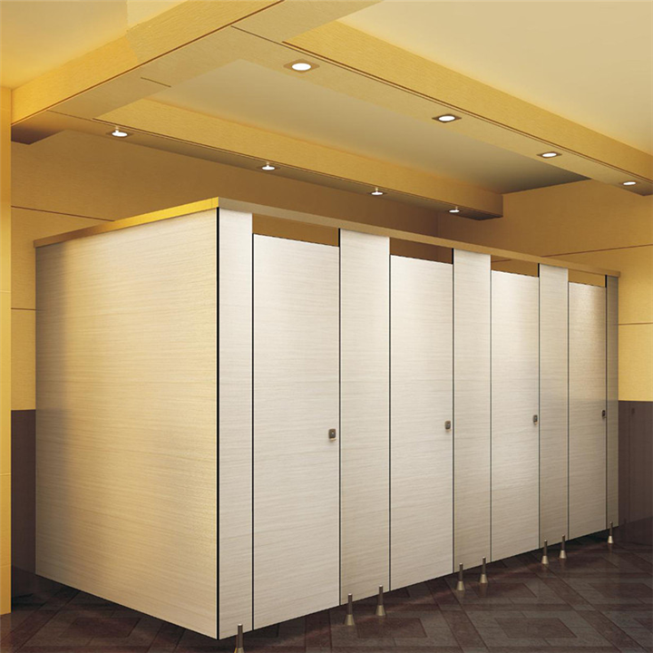 广州高档卫生间隔断的材质都有哪些