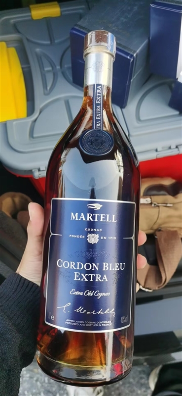 阳山1000ml马爹利凯旋洋酒回收免费上门