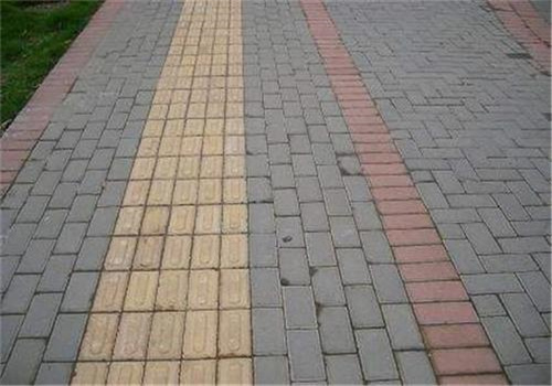 新疆步道石