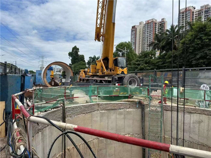 云浮岩石机顶管