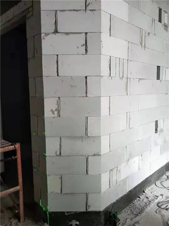 青岛轻质砖砌墙