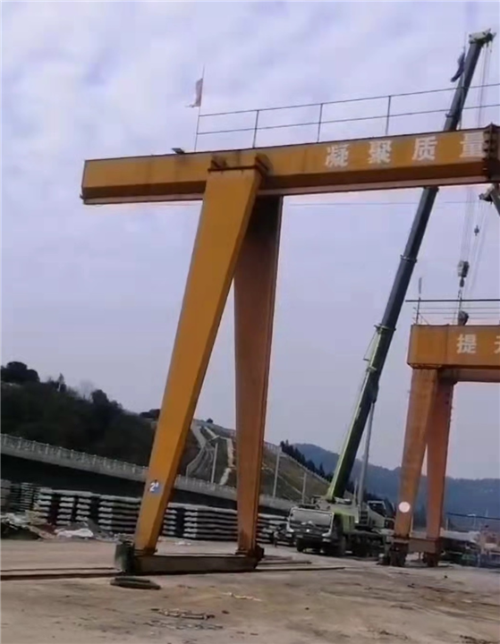 怀化吊车出租公司之设备搬运该注意什么