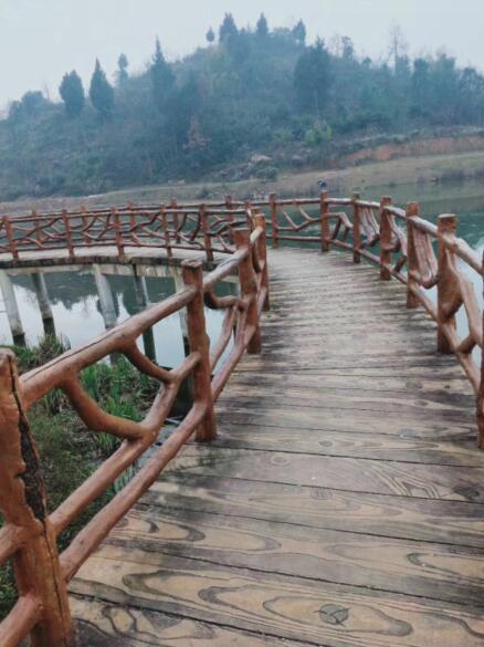 易门仿木杆栏制作h安顺仿木杆栏施工