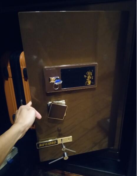 金塔开保险柜 
