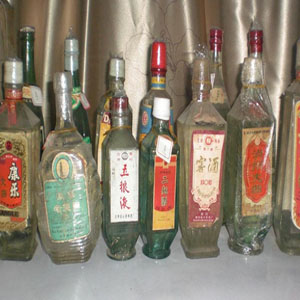 天津回收老酒 