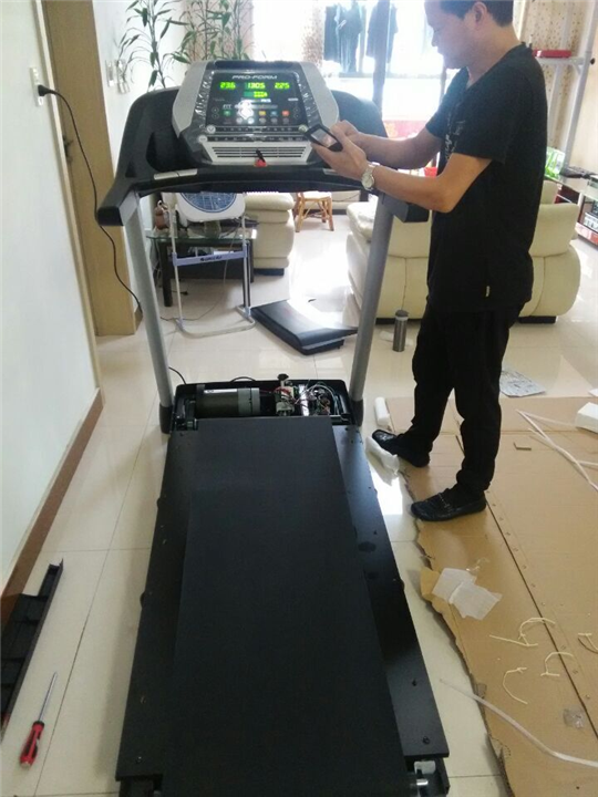 乔山跑步机维修安装 
