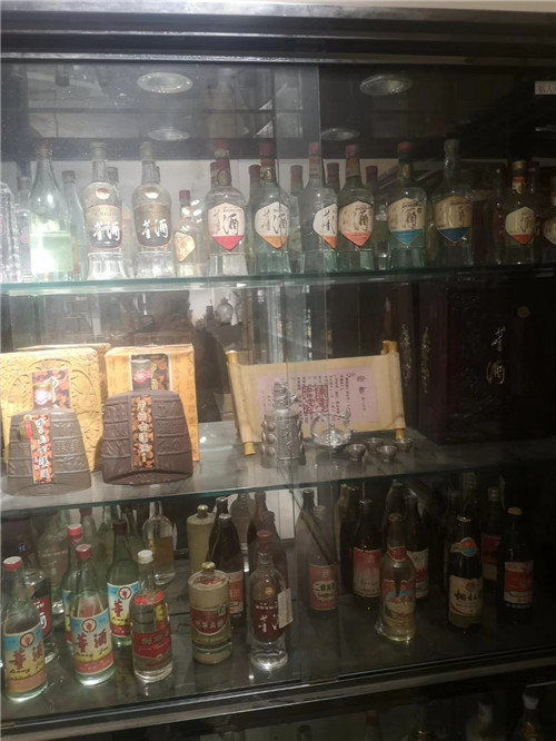 绵阳上门回收30年茅台酒瓶礼盒商行在哪