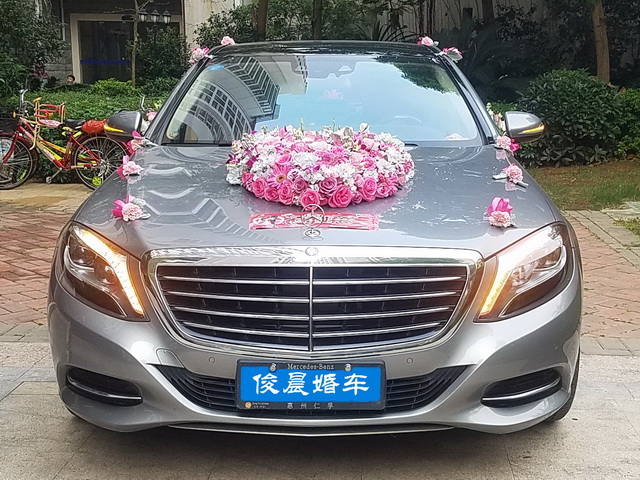 奔驰新款深灰色S级婚车-惠州奔驰出租 