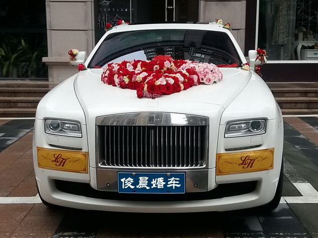 劳斯莱斯古斯特婚车_惠州婚庆租车 