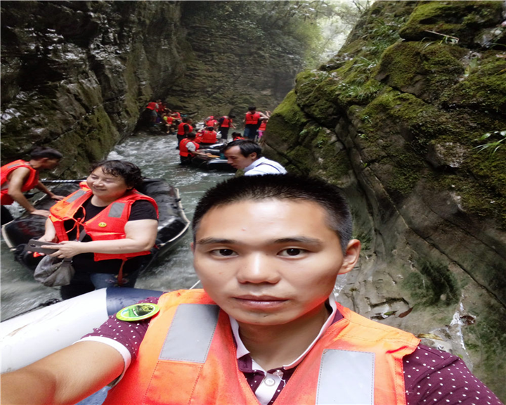 恩施**的旅游包车公司 