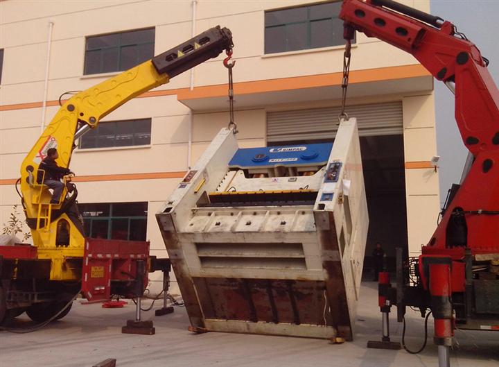 柳州吊车出租┃柳州起重搬运 