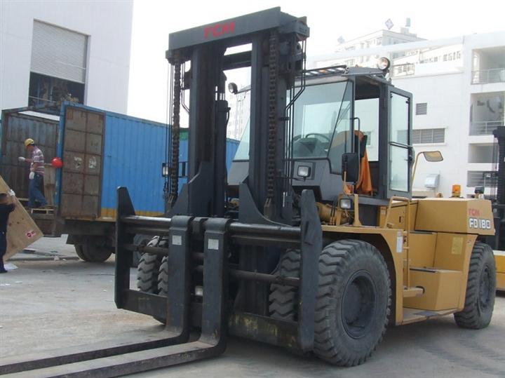 柳州吊车出租│柳州设备吊装 