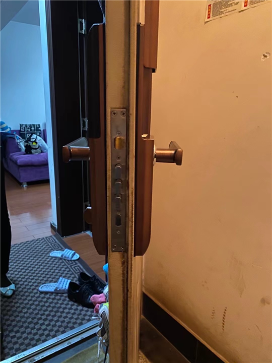 西宁开保险柜密码箱开锁公司怎么收费