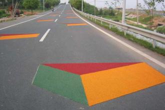 西安彩色陶瓷颗粒防滑路面%彩色公交车道 