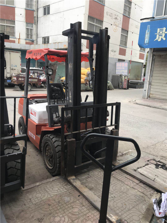 成华区叉车吊车租赁 