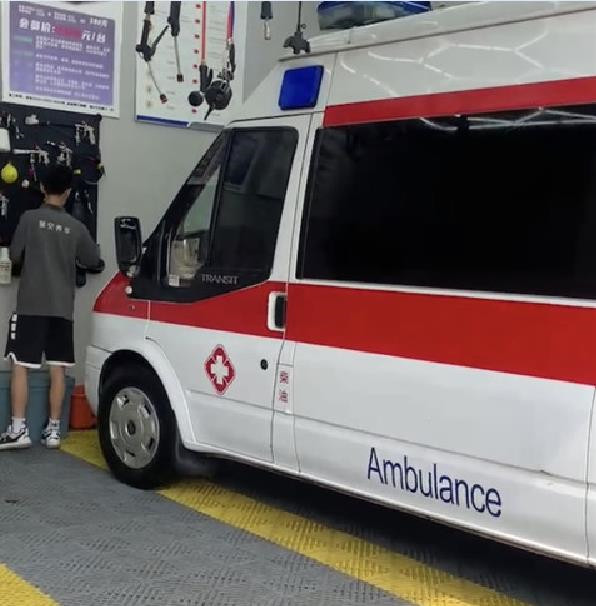 望谟县转院租救护车出租病危病人转院