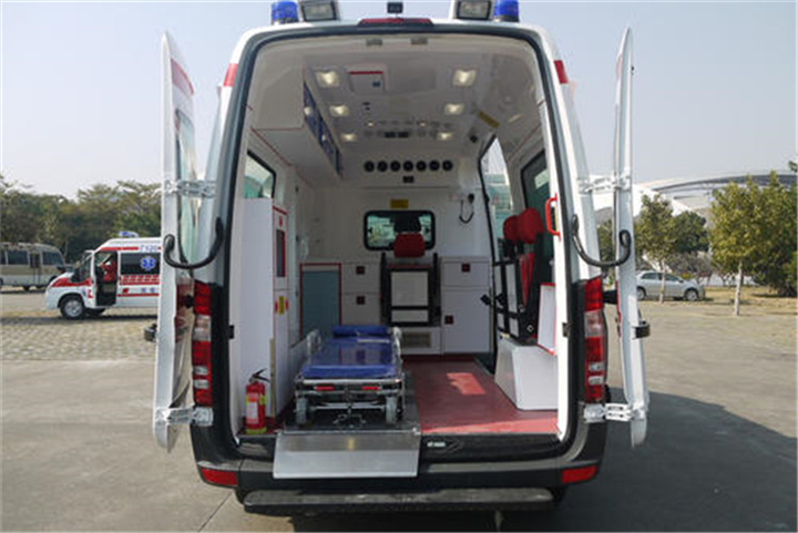 长顺县骨科医院短途转院租救护车出租哪家服务好
