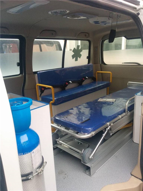 石阡县骨科医院120转院租救护车出租哪家服务好