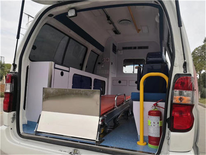 德江县人民医院短途转院租救护车怎么收费