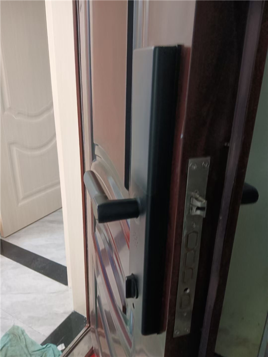 吉安换防盗门锁24小时上门服务