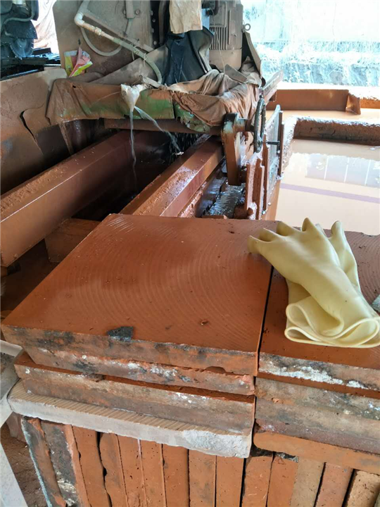 深圳旧红地板砖多少钱 