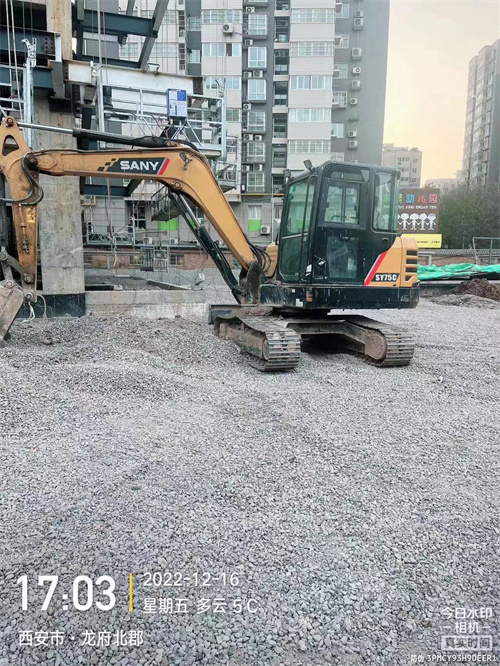 西安挖掘机出租