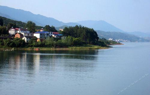 东江湖农家乐 