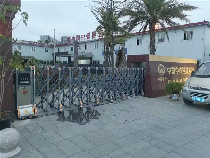 厦门电动伸缩门对学校大门起到哪些好处