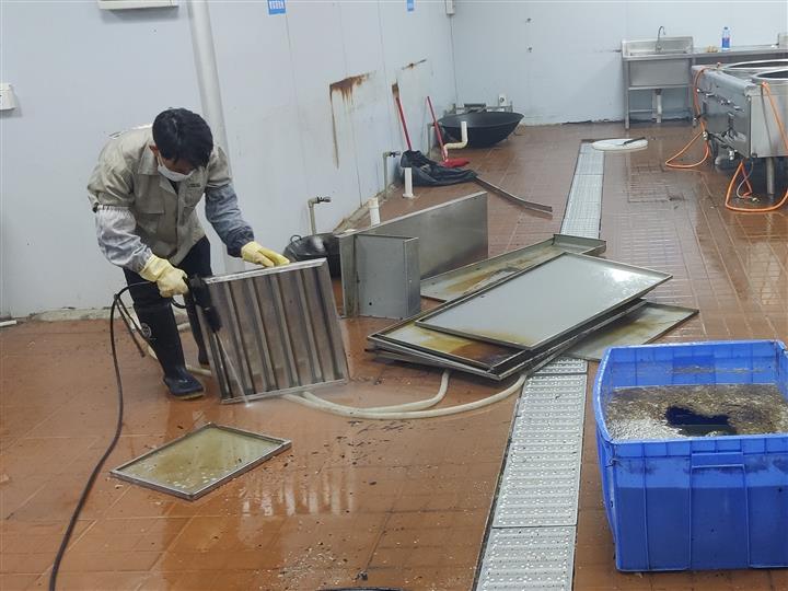 大型厨房油烟系统清洗