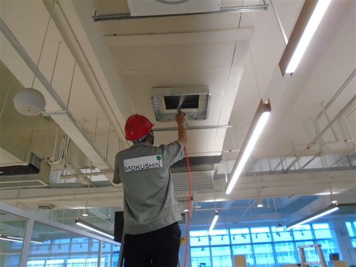 大型集中中央空调通风系统清洗消毒
