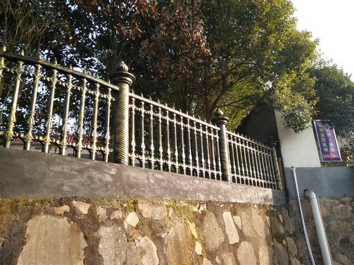 水泥栏杆的日常维护与保养方法