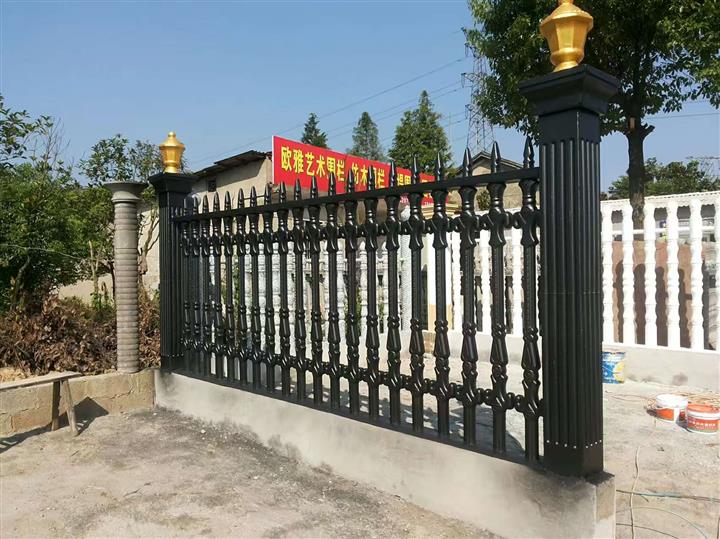 水泥栏杆传统与创新融合的建筑佳品